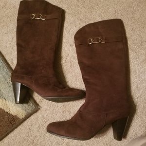 Brown Suede Knee Boots 9W